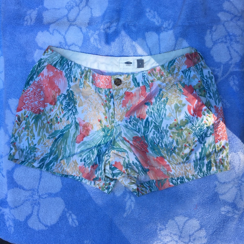 Old Navy size 2 floral beachy shorts